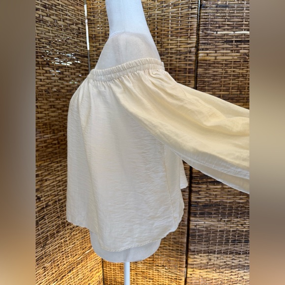 Topshop Off the Shoulder Balloon Sleeve Top (6) - Picture 3 of 5